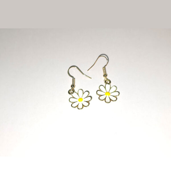 Dangle Daisy Earrings